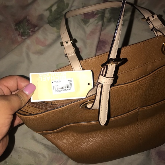 Michael Kors purse - Picture 2 of 4